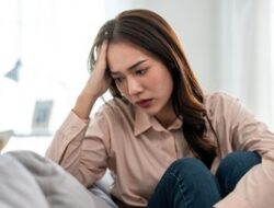 Jangan Suruh Langsung Damai, Ini Cara Membantu Orang yang Lagi Anxiety
