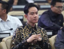 Kapan Putusan Sela PHPU Syarat Pembelajaran Gibran Dibacakan? Denny Indrayana: Kami Masih Menunggu