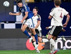 Manchester United Dibantai Como 4-1